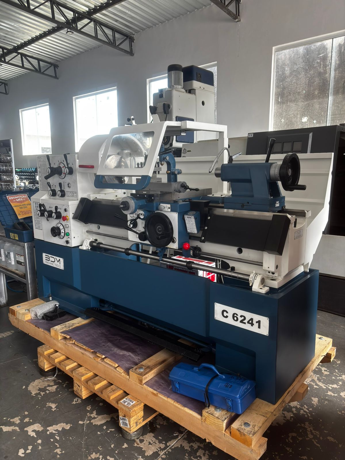 TORNO MECÂNICO UNIVERSAL - BDM - C-6241X2000mm - Imagem 3