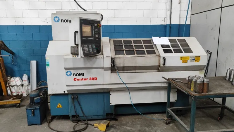 Torno Cnc Romi Centur 30 D Todo Hidráulico Ano 2007 Siemens