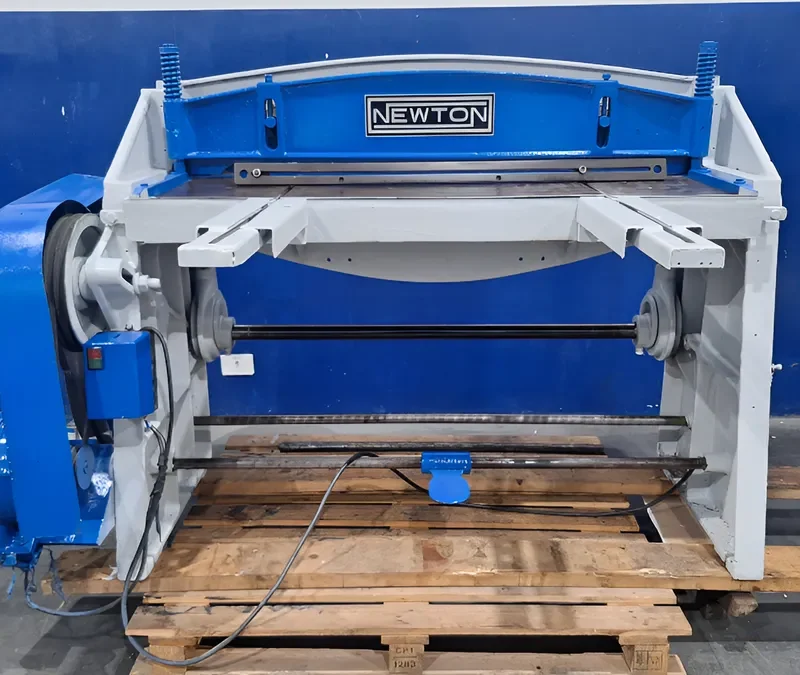 Guilhotina Newton Eletromagnetica 3mm X 1000mm 220v (Usado)