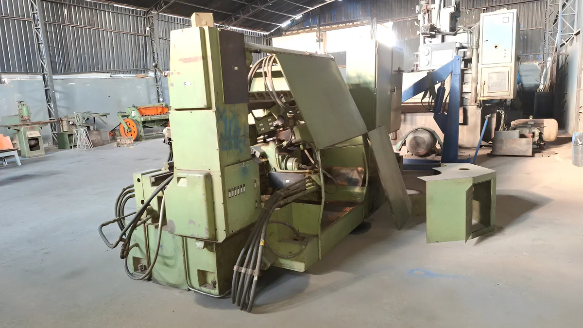 Torno Romi Copiador S Pilote Completo Usado No Estado 380v (Usado) - Imagem 8